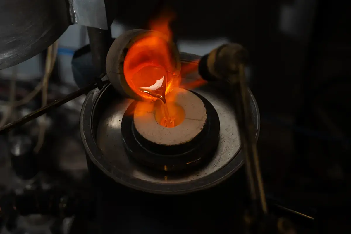 <strong>Dental gold recovery</strong> - Professional refining from dental crowns and bridgework