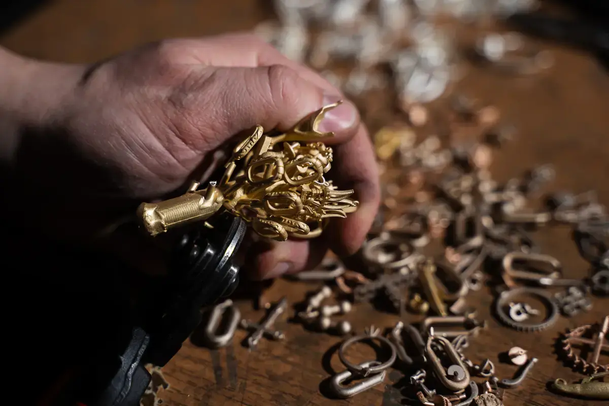 Jewelry Manufacturing Scrap <strong>Toronto</strong> - Jewelry manufacturer and goldsmith scrap refining services including filings, bench sweepings, production waste, and defective pieces with transparent settlement.